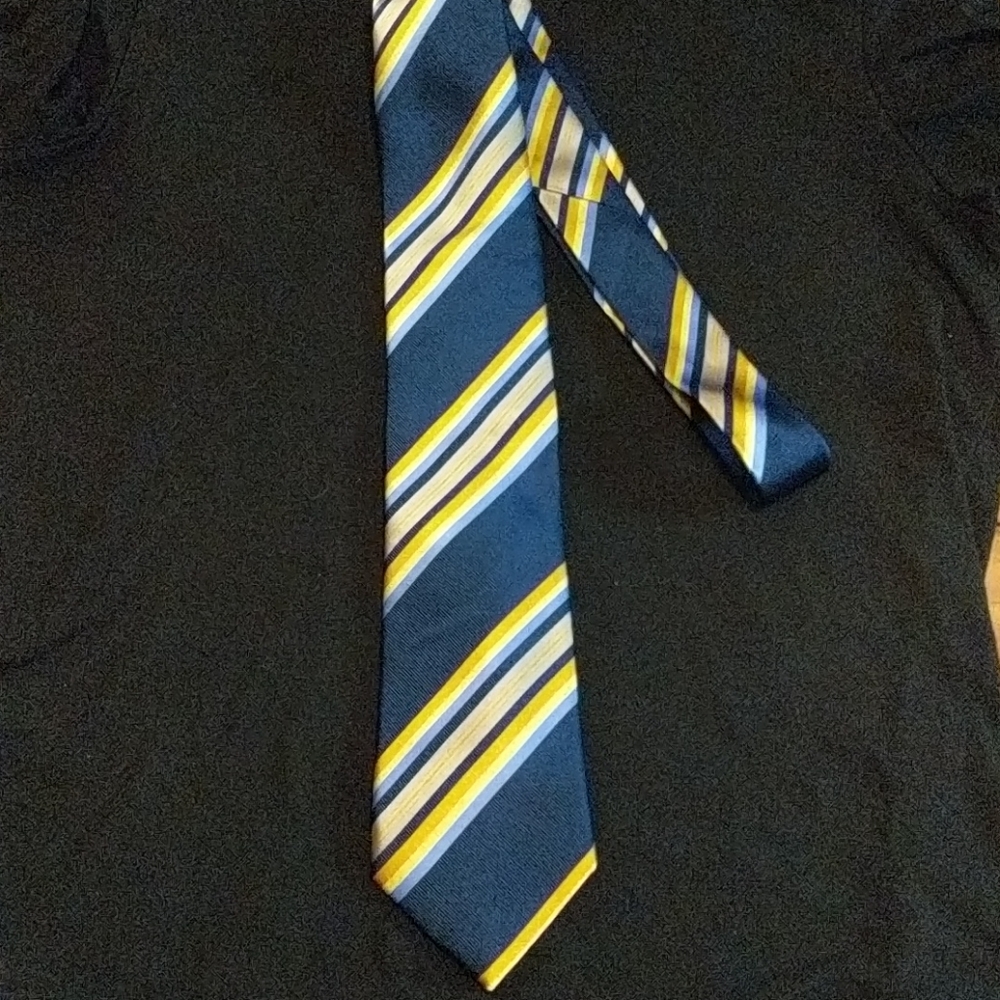 Men's Countess Mara 100% silk tie